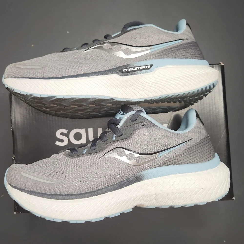 Saucony women triumph